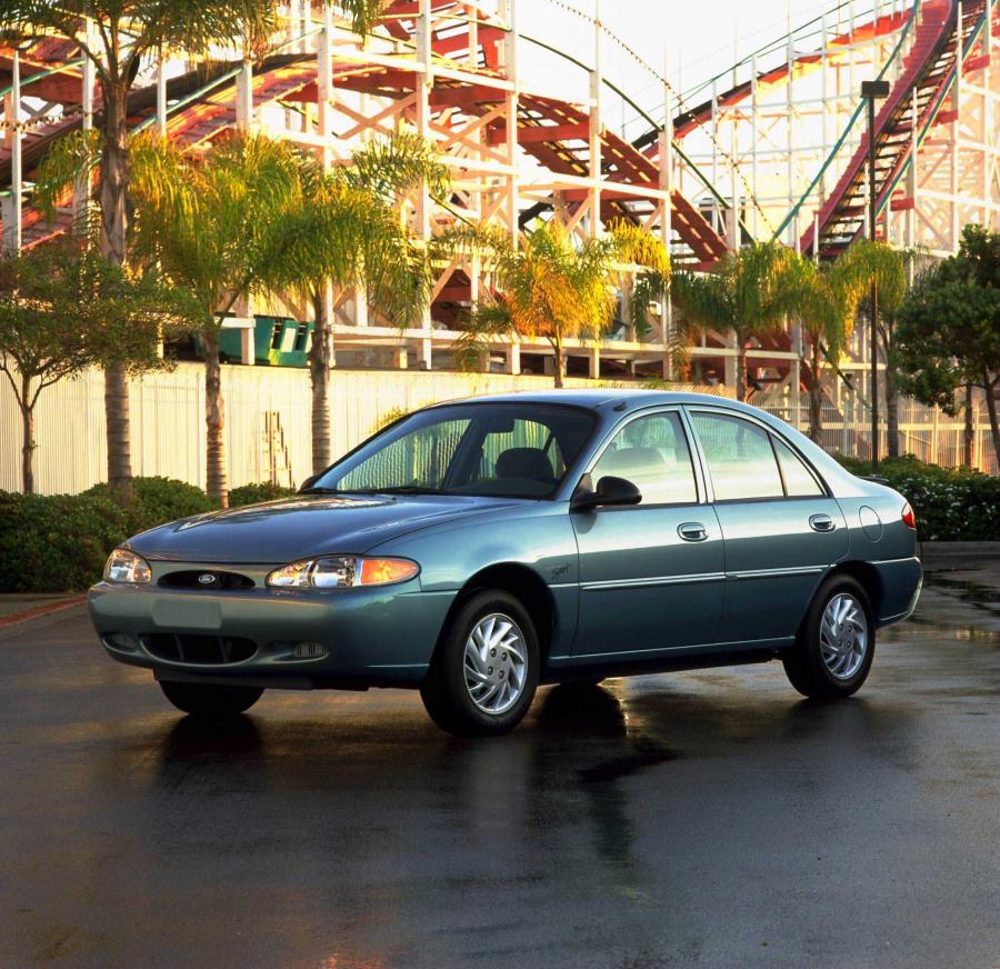  Ford Escort America 1997 года  (фото 30 из 31)